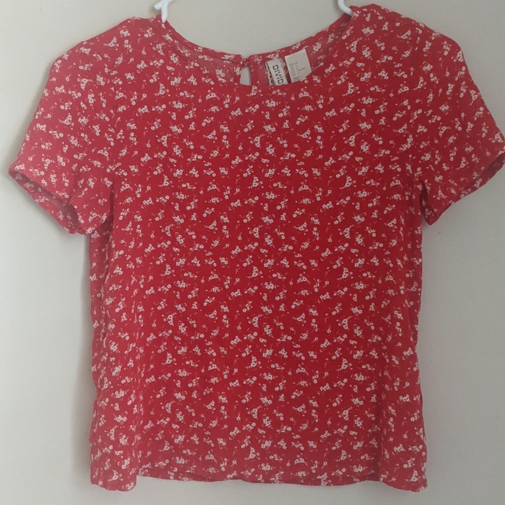 Red floral top